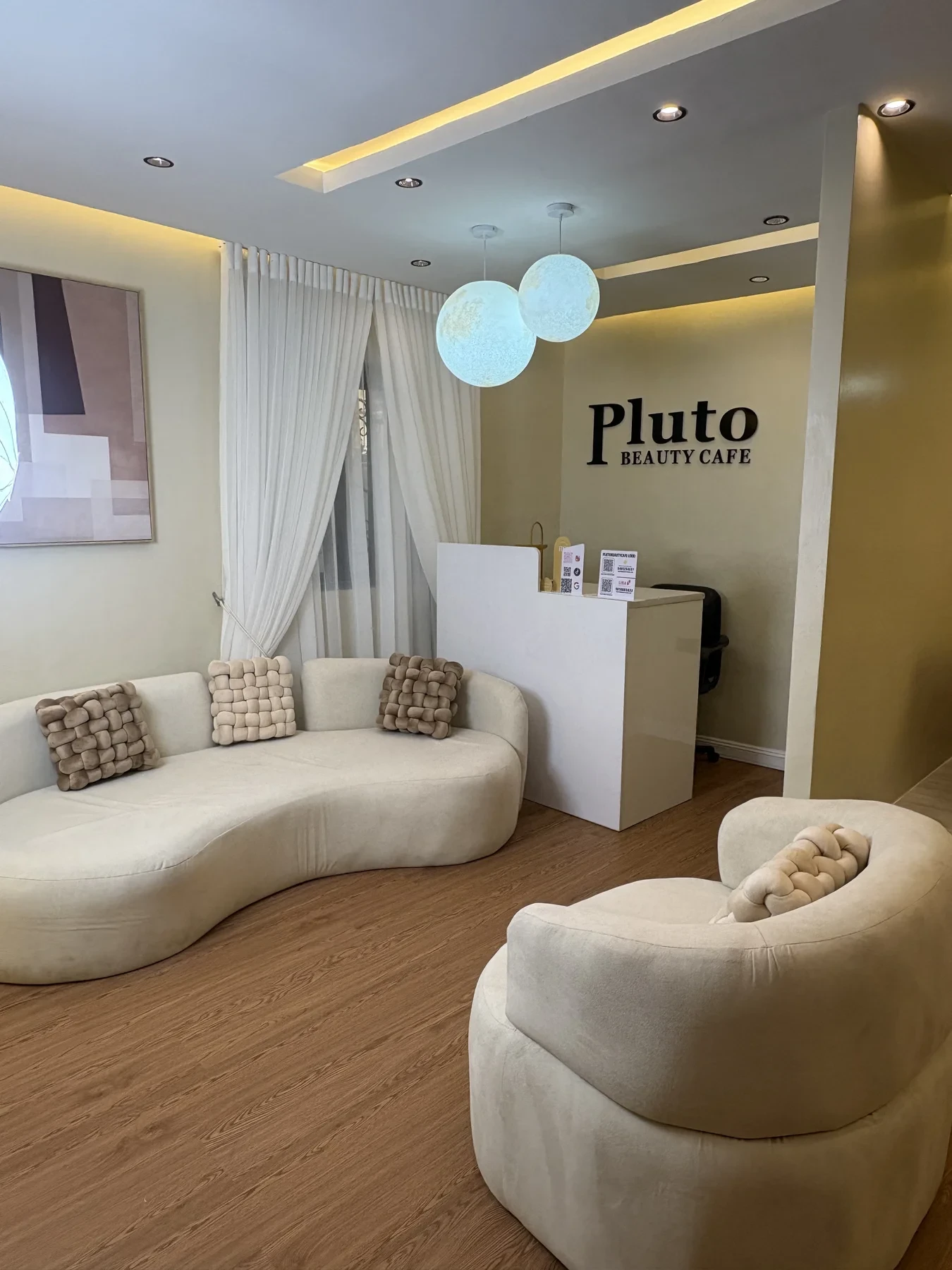 Pluto Beauty Cafe lobby